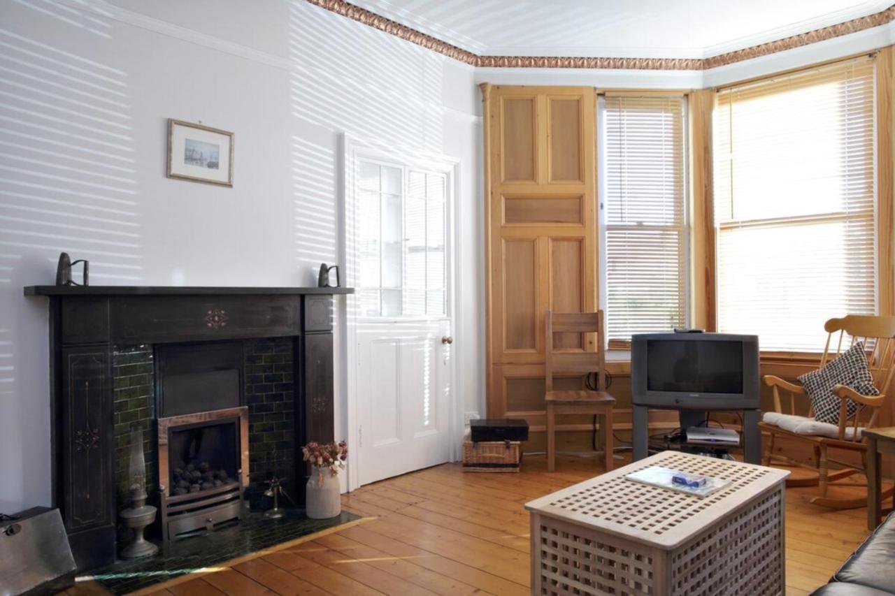 Central And Spacious 2 Bedroom Flat With Garden Edinburgh Dış mekan fotoğraf