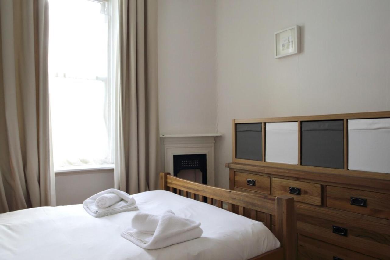 Central And Spacious 2 Bedroom Flat With Garden Edinburgh Dış mekan fotoğraf