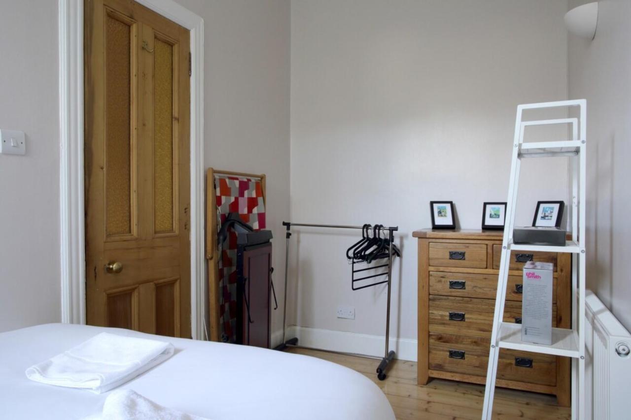 Central And Spacious 2 Bedroom Flat With Garden Edinburgh Dış mekan fotoğraf