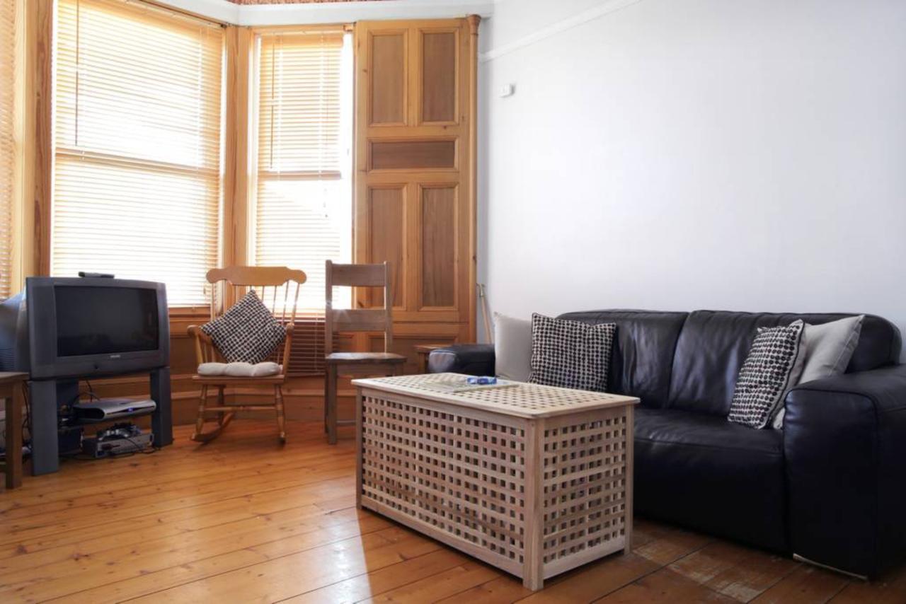 Central And Spacious 2 Bedroom Flat With Garden Edinburgh Dış mekan fotoğraf